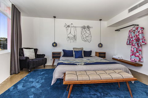 The Pink Hotel Coolangatta - eTourism Australia 10