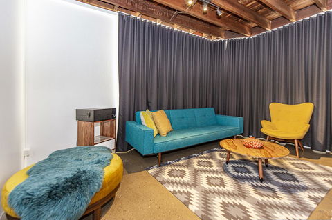 The Pink Hotel Coolangatta - eTourism Australia 21