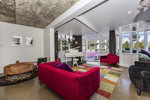 The Pink Hotel Coolangatta - eTourism Australia 7