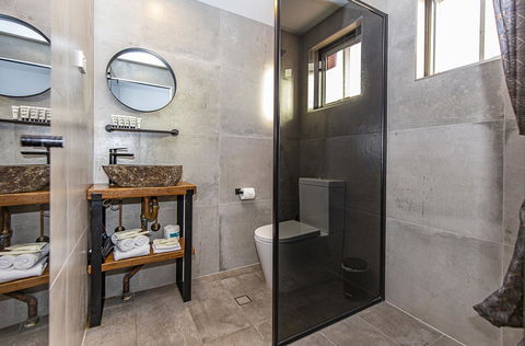 The Pink Hotel Coolangatta - eTourism Australia 22