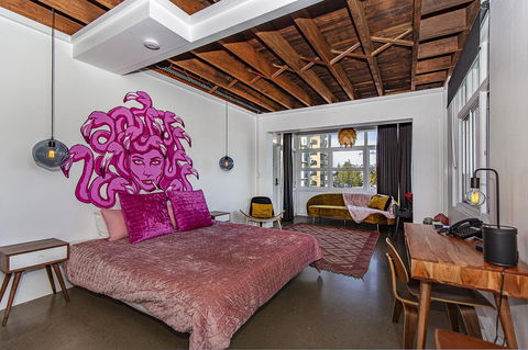 The Pink Hotel Coolangatta - eTourism Australia 33