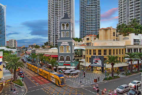 Towers Of Chevron - Private Apartment - eTourism Australia 19