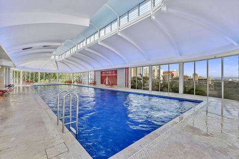 Towers Of Chevron - Private Apartment - eTourism Australia 14