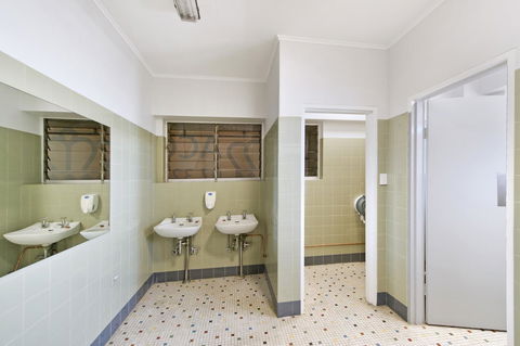 Palm Beach Hotel - eTourism Australia 24