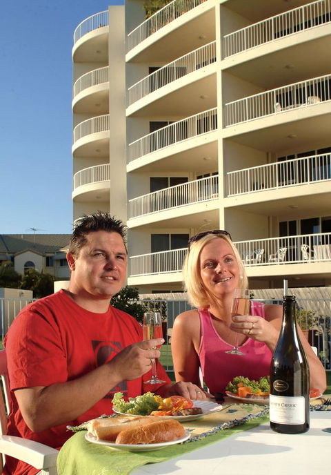 Fairways Golf & Beach Retreat Bribie Island - eTourism Australia 11