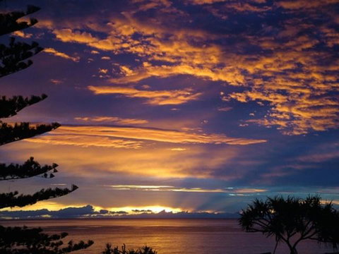 Burleigh Beach Tower - eTourism Australia 13