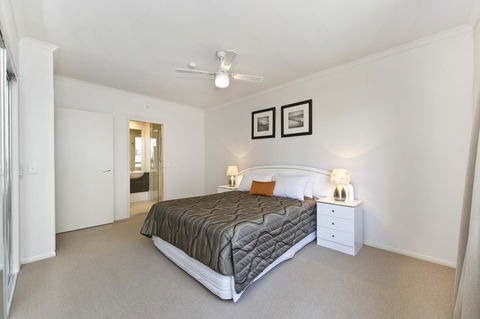 On The Bay Apartments - eTourism Australia 19