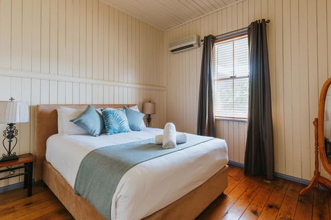 Apple Blossom Cottages - eTourism Australia 8