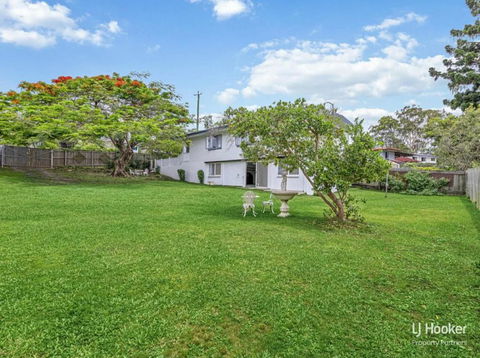 A Comfortable House Close To Westfield - eTourism Australia 3