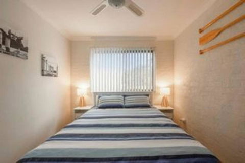 A Reef Intermission - A Coast Break At Mollymook - eTourism Australia 4