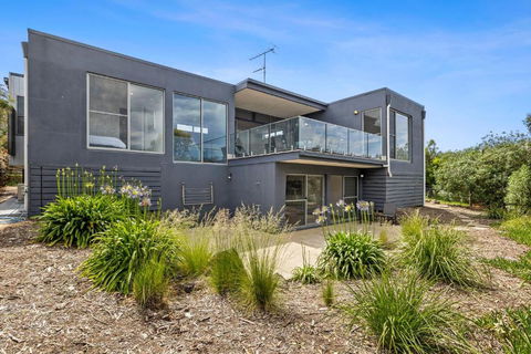 Aireys Sunset Beach House - eTourism Australia 0