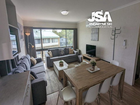 Alpine Mountain View 40 - eTourism Australia 1