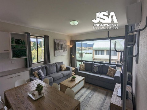 Alpine Mountain View 40 - eTourism Australia 0