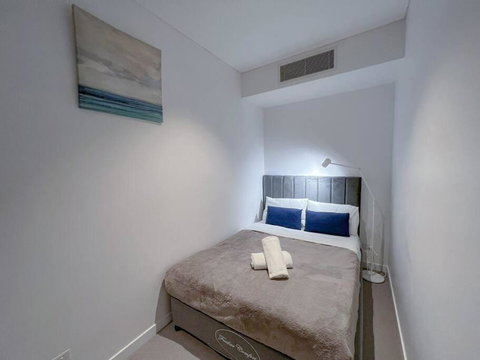 Amazing 2 Bedroom In CBD! - eTourism Australia 2