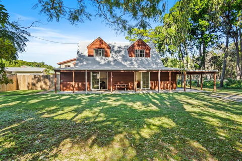 Amity Oasis - eTourism Australia 0