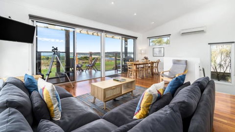 Anchorage - eTourism Australia 3