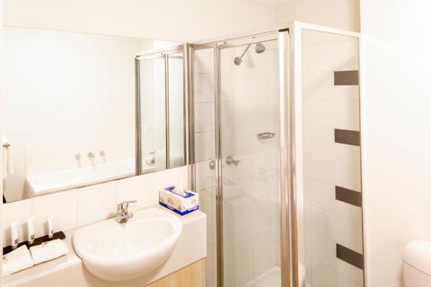 Amazing Accommodations: St Kilda - eTourism Australia 2