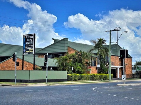 Archer Park Motel - eTourism Australia 0