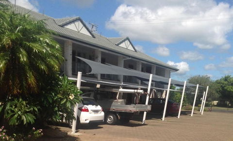 Avlon Gardens Motel - eTourism Australia 1