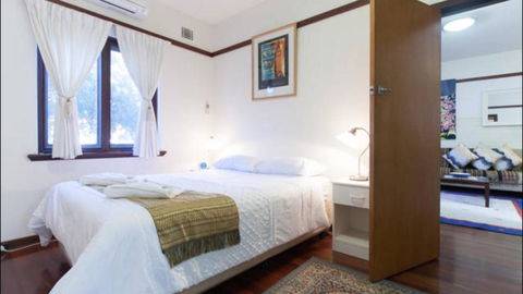 B4 Crawley Apartment 1 BRM & Sleepout Near UWA - eTourism Australia 1