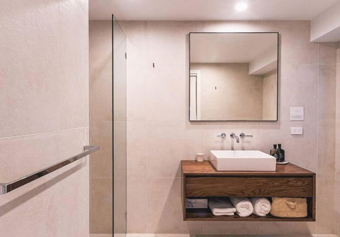 BAY PROPERTIES . Bridgewood - eTourism Australia 4