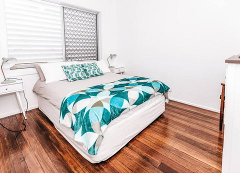 BAY PROPERTIES . Pacific Lodge - eTourism Australia 1