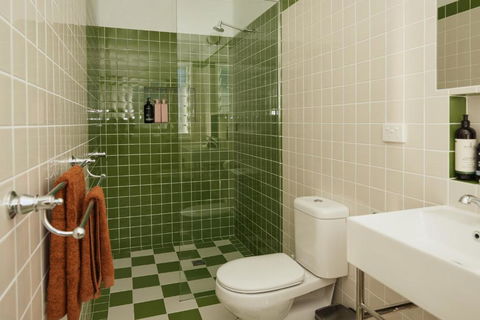 BAY PROPERTIES . The Sailor Shack - eTourism Australia 4