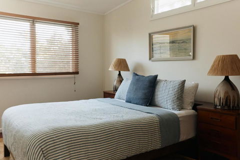 BAY PROPERTIES . The Sailor Shack - eTourism Australia 3