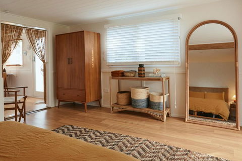 BAY PROPERTIES . The Sailors Bungalow - eTourism Australia 4