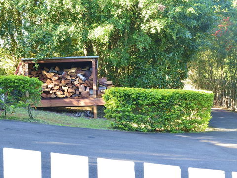 Apple Tree Cottage Montville - eTourism Australia 21