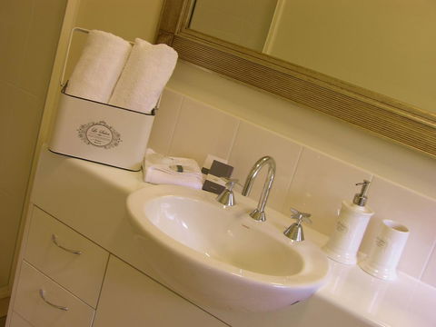 Apple Tree Cottage Montville - eTourism Australia 19