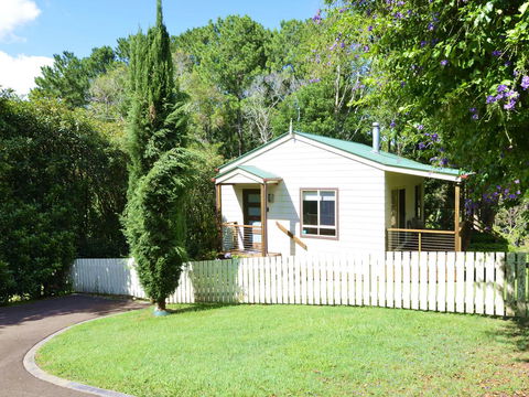 Apple Tree Cottage Montville - eTourism Australia 15