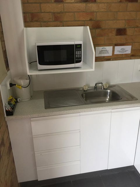 Bribie Waterways Motel - eTourism Australia 30