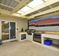 Ocean Wave - eTourism Australia