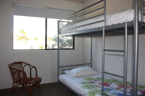 Close To Surf Beach, Surf Club, Hotel And Shops - Boyd St, Woorim - eTourism Australia 2