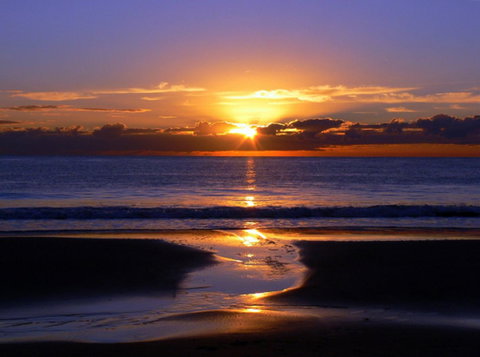 Close To Surf Beach, Surf Club, Hotel And Shops - Boyd St, Woorim - eTourism Australia 8