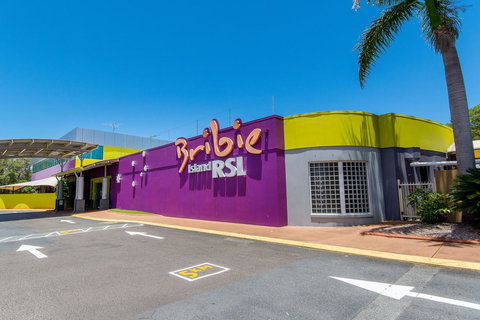 Fishing And Swimming At Your Doorstep - Sylvan Beach Esp, Bellara - eTourism Australia 16