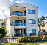 Waterfront views from private rooftop balcony - Bayview South Esp Bongaree - eTourism Australia