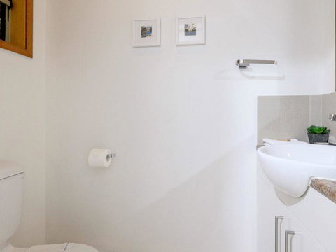 Claytons 1 By Discover Stradbroke - eTourism Australia 5