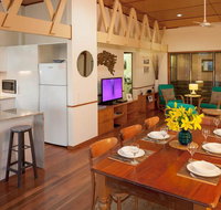 Claytons on Cylinder Beach Front - eTourism Australia