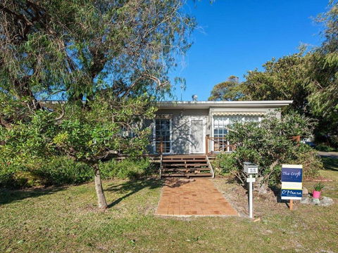 'The Croft' 11 Boulder Bay Rd - Cosy Beach House With Aircon & Only 270m To The Beach - eTourism Australia 0