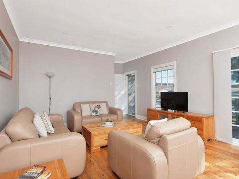 'The Croft' 11 Boulder Bay Rd - Cosy Beach House With Aircon & Only 270m To The Beach - eTourism Australia 2