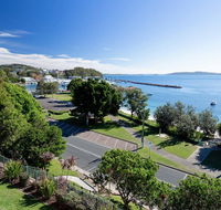 1 'Kiah' 53 Victoria Parade - stunning views wifi aircon just across the road to the water - eTourism Australia