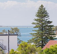 13 'Cote D'Azur' 61 Donald Street - Lovely unit with air con pool lift and WiFi - eTourism Australia
