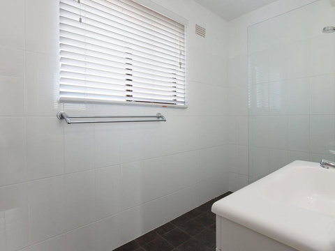 13 'INTREPID', 3 INTREPID CL - FANTASTIC UNIT WITH STUNNING WATER VIEWS - eTourism Australia 2