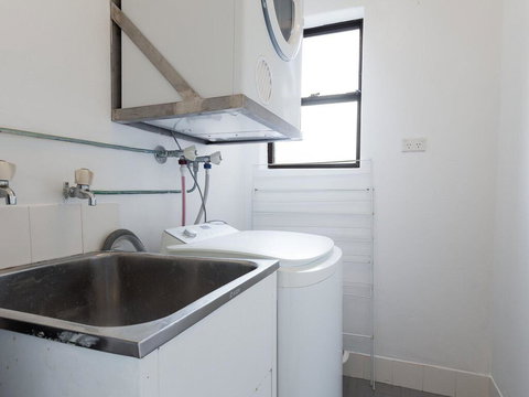 13 'INTREPID', 3 INTREPID CL - FANTASTIC UNIT WITH STUNNING WATER VIEWS - eTourism Australia 1