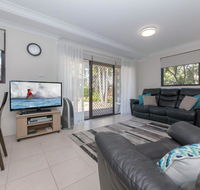 16 'Carindale' 19-23 Dowling St - Ground floor Foxtel Pool and Tennis Court - eTourism Australia