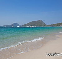 18 'Shoal Bay Beach Apartments' - fantastic air conditioned unit with a pool  lift - eTourism Australia