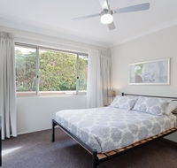 2 'Bronte Court' 17 Magnus Street - air con complex pool and centrally located - eTourism Australia