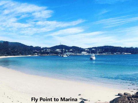 2 'Carindale', 19-23 Dowling Street - Pool, Tennis Court, Close To Town - eTourism Australia 0